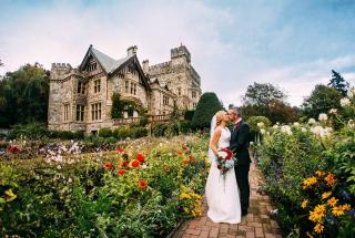 Italian Garden kiss