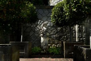 Statue in the Italian Gardens